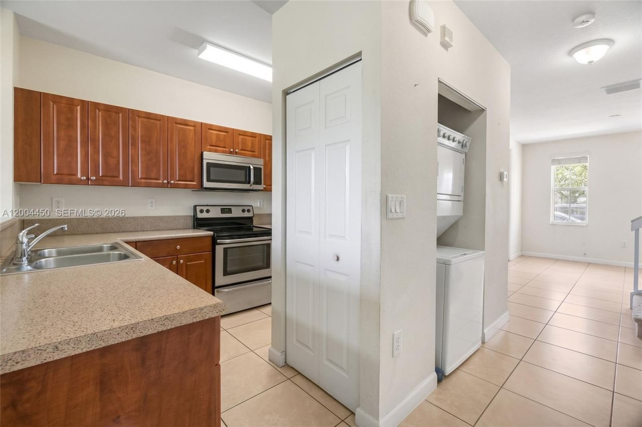 3065 SE 1st Dr , Unit 6, Homestead, FL 33033 Photo