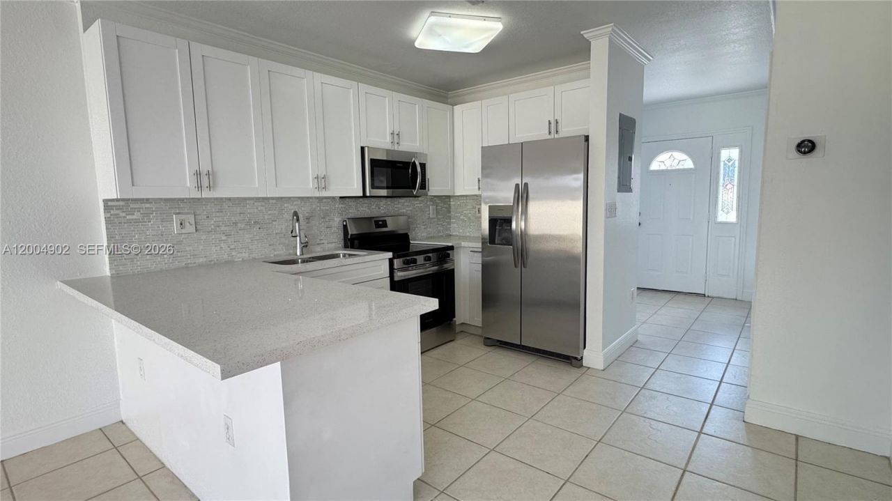 9465 SW 77th Ct, Unit -, Miami, FL 33156 Photo