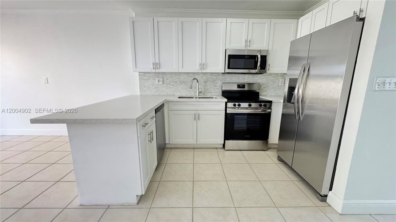 9465 SW 77th Ct, Unit -, Miami, FL 33156 Photo