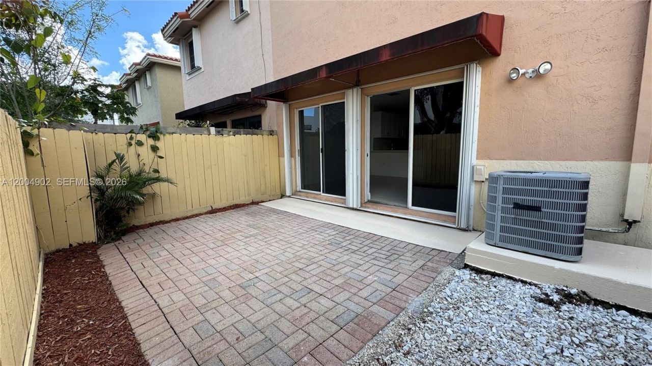 9465 SW 77th Ct, Unit -, Miami, FL 33156 Photo