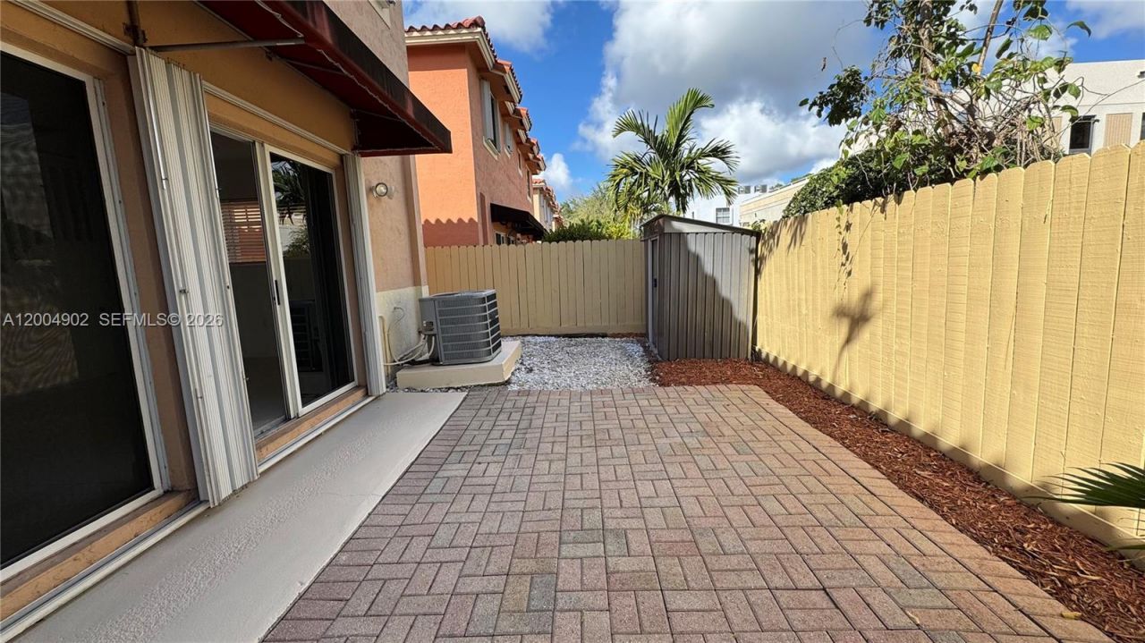 9465 SW 77th Ct, Unit -, Miami, FL 33156 Photo