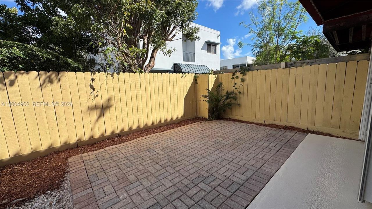 9465 SW 77th Ct, Unit -, Miami, FL 33156 Photo