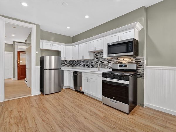 129 Harrishof, Unit 1R, Boston, MA 02121