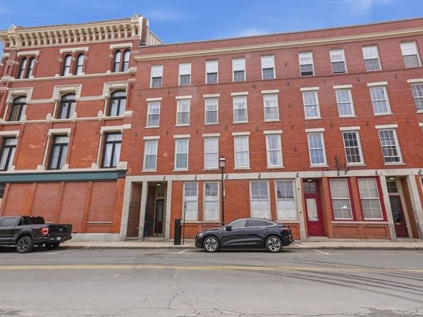 219 Central Street, Unit 3E, Lowell, MA 01852