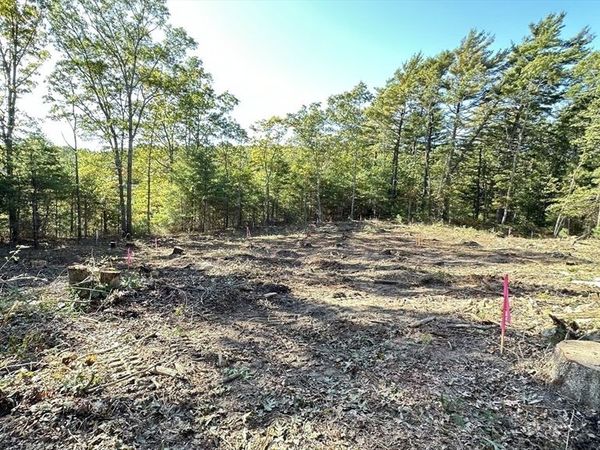 221 Beaver Dam Rd, Plymouth, MA 02360