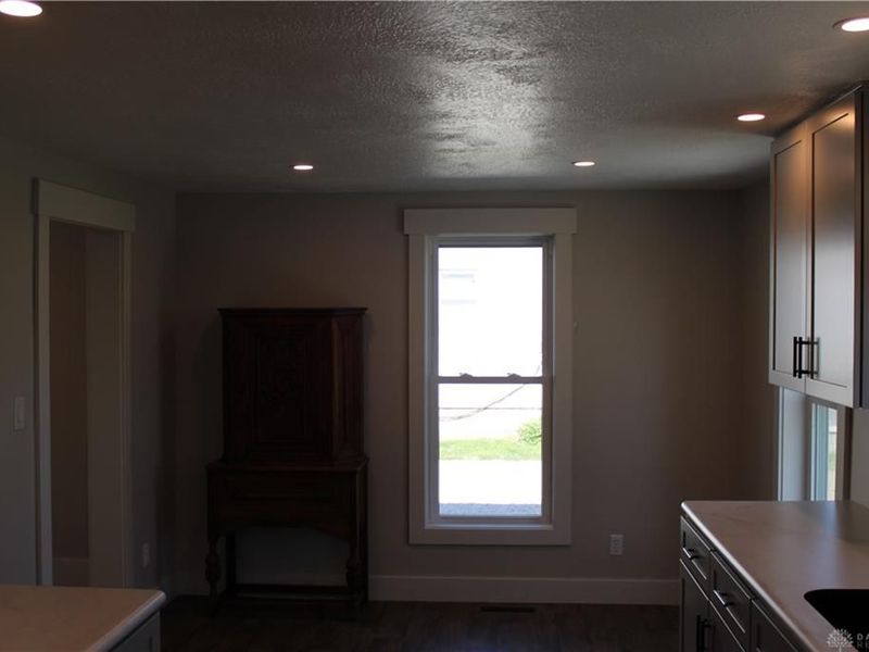 318 E Main Street, Bradford, OH 45308 Photo 32