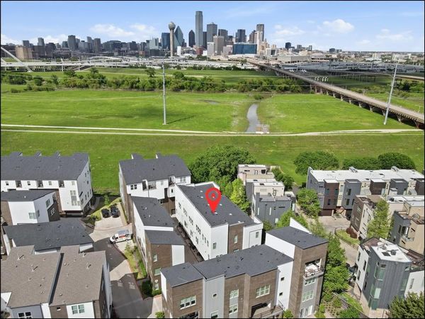 381 E Greenbriar Lane, Unit 1002, Dallas, TX 75203