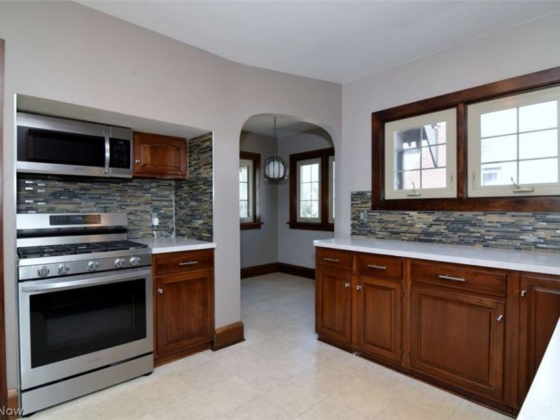 6222 Brookside Drive, Cleveland, OH 44144 Photo 14