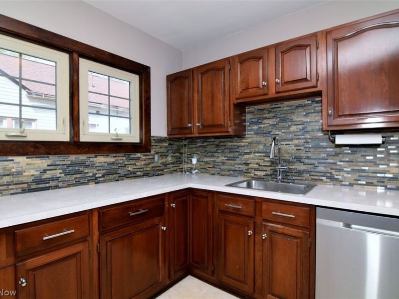 6222 Brookside Drive, Cleveland, OH 44144 Photo 17