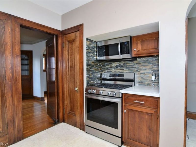 6222 Brookside Drive, Cleveland, OH 44144 Photo 19