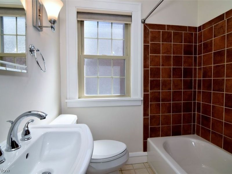 6222 Brookside Drive, Cleveland, OH 44144 Photo 22