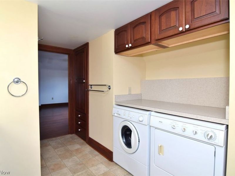 6222 Brookside Drive, Cleveland, OH 44144 Photo 33