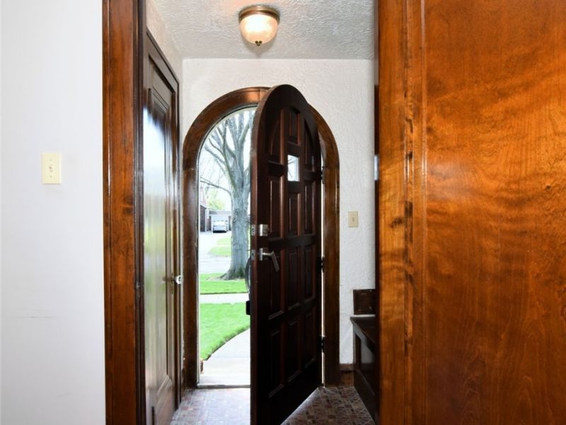 6222 Brookside Drive, Cleveland, OH 44144 Photo 4