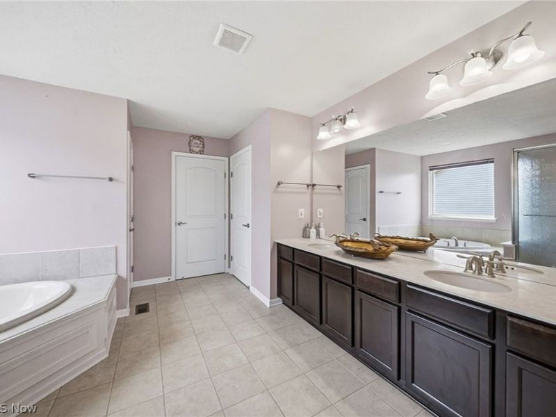 18229 Clare Court, Strongsville, OH 44149 Photo 23