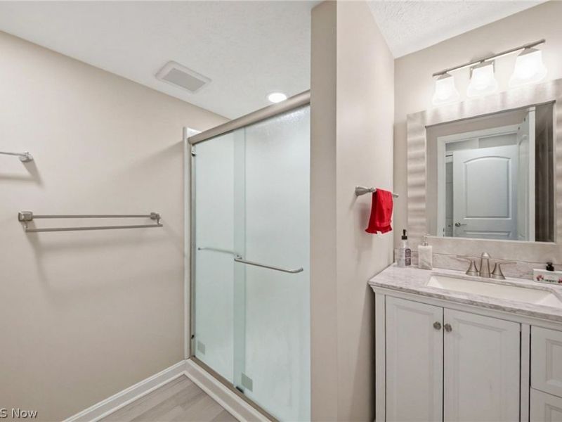 18229 Clare Court, Strongsville, OH 44149 Photo 38