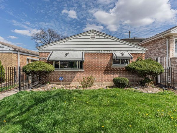 4541 S Laporte Avenue , Chicago, IL 60638