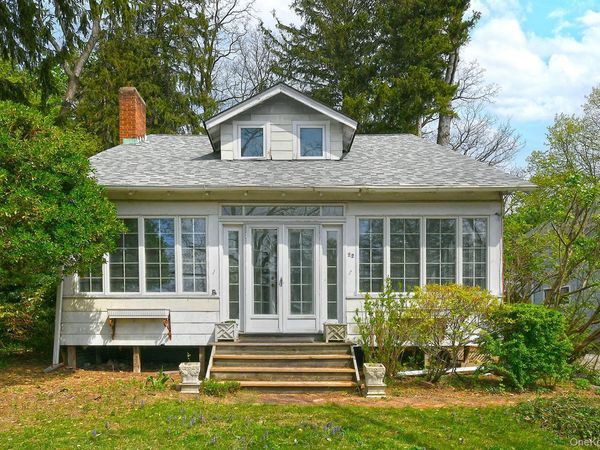 22 Prospect Road, Centerport, NY 11721