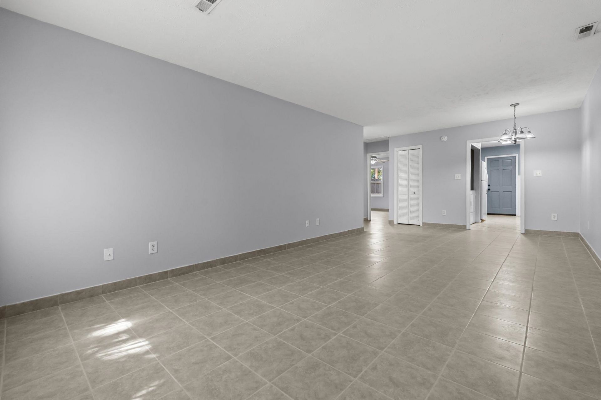 6504 Wildwood Trail Photo 5