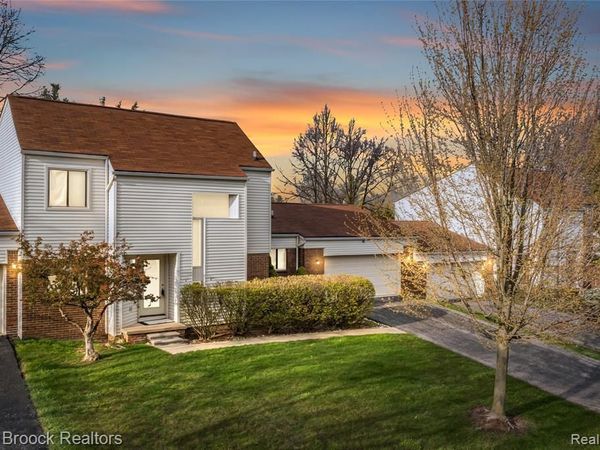 5324 Fairway Court, West Bloomfield Twp, MI 48323