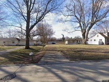 5610 Noll Street , Sterling Heights, MI 48310