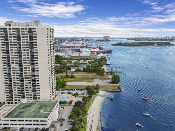 5600 N Flagler Drive, Unit Ph103, West Palm Beach, FL 33407