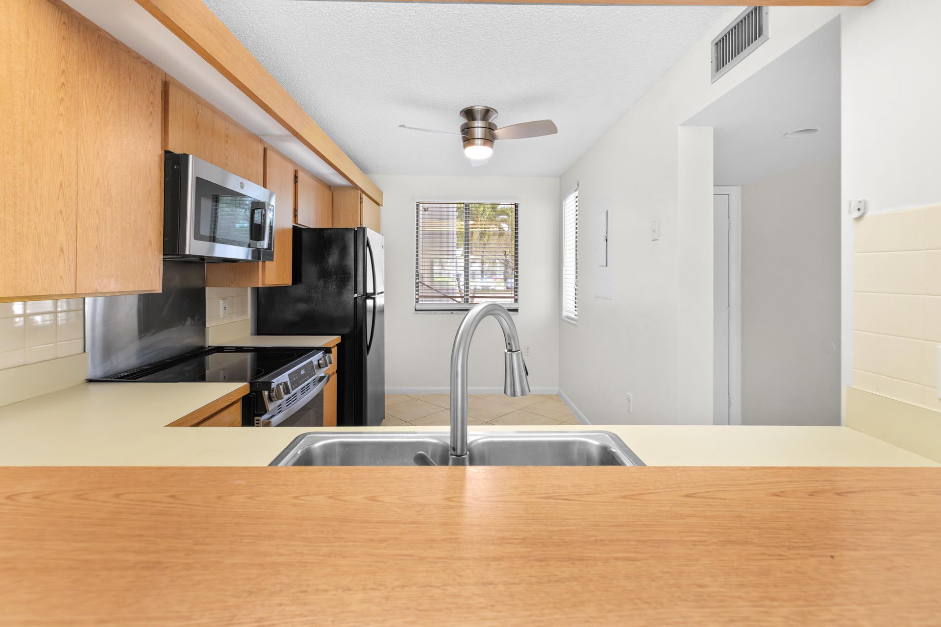 2561 Village Boulevard, Unit 103, West Palm Beach, FL 33409 Photo