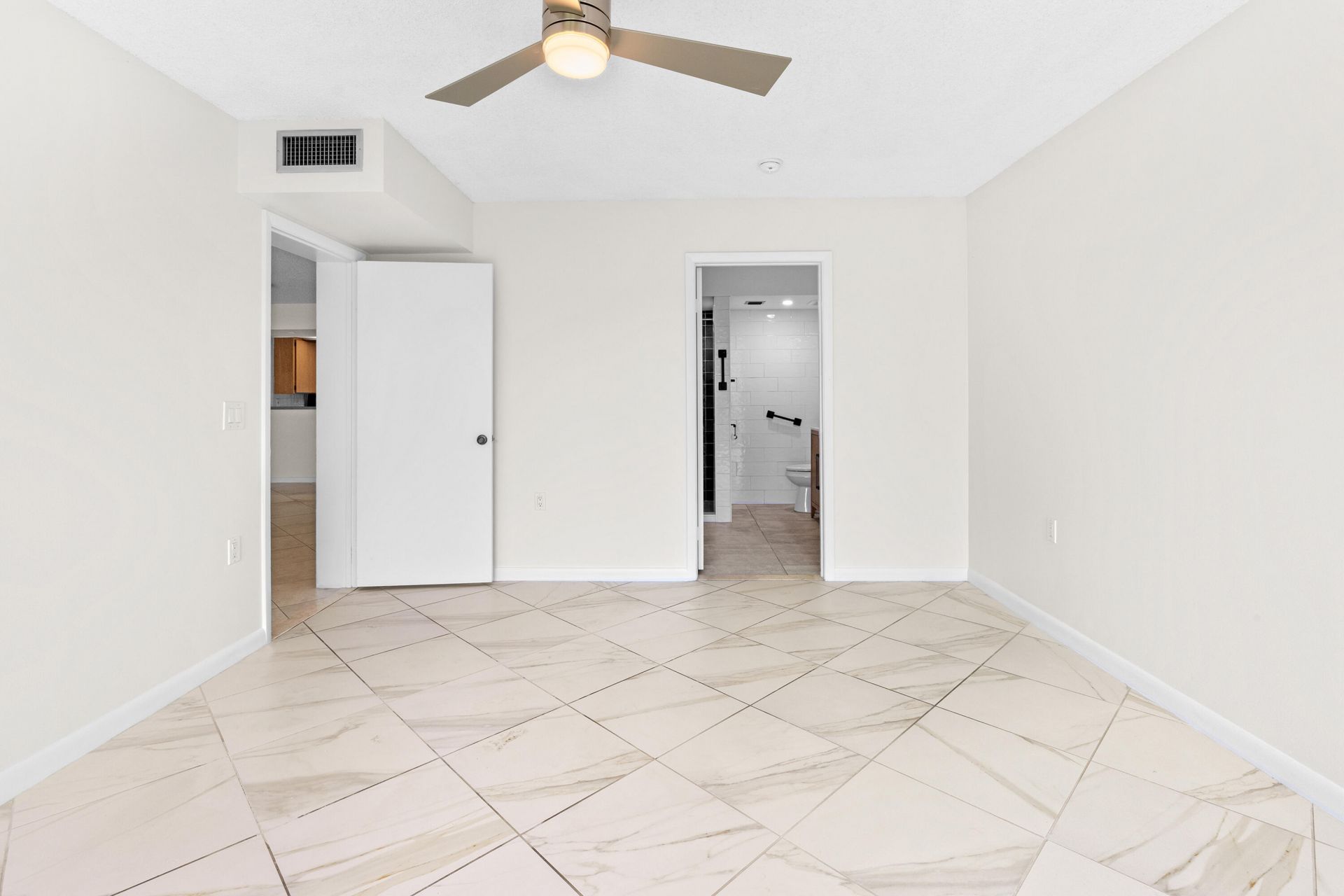 2561 Village Boulevard, Unit 103, West Palm Beach, FL 33409 Photo