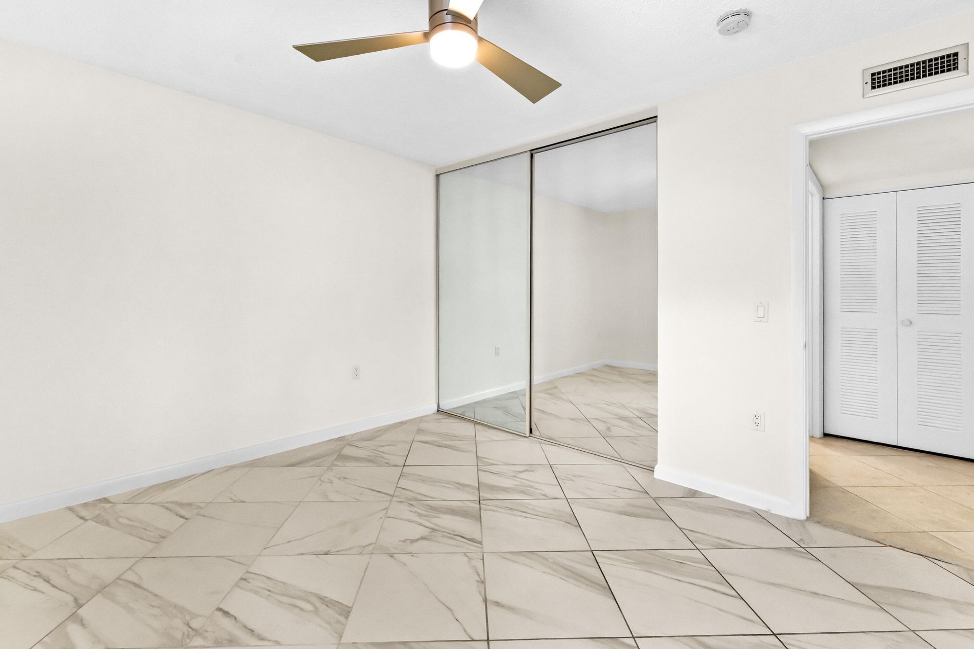 2561 Village Boulevard, Unit 103, West Palm Beach, FL 33409 Photo