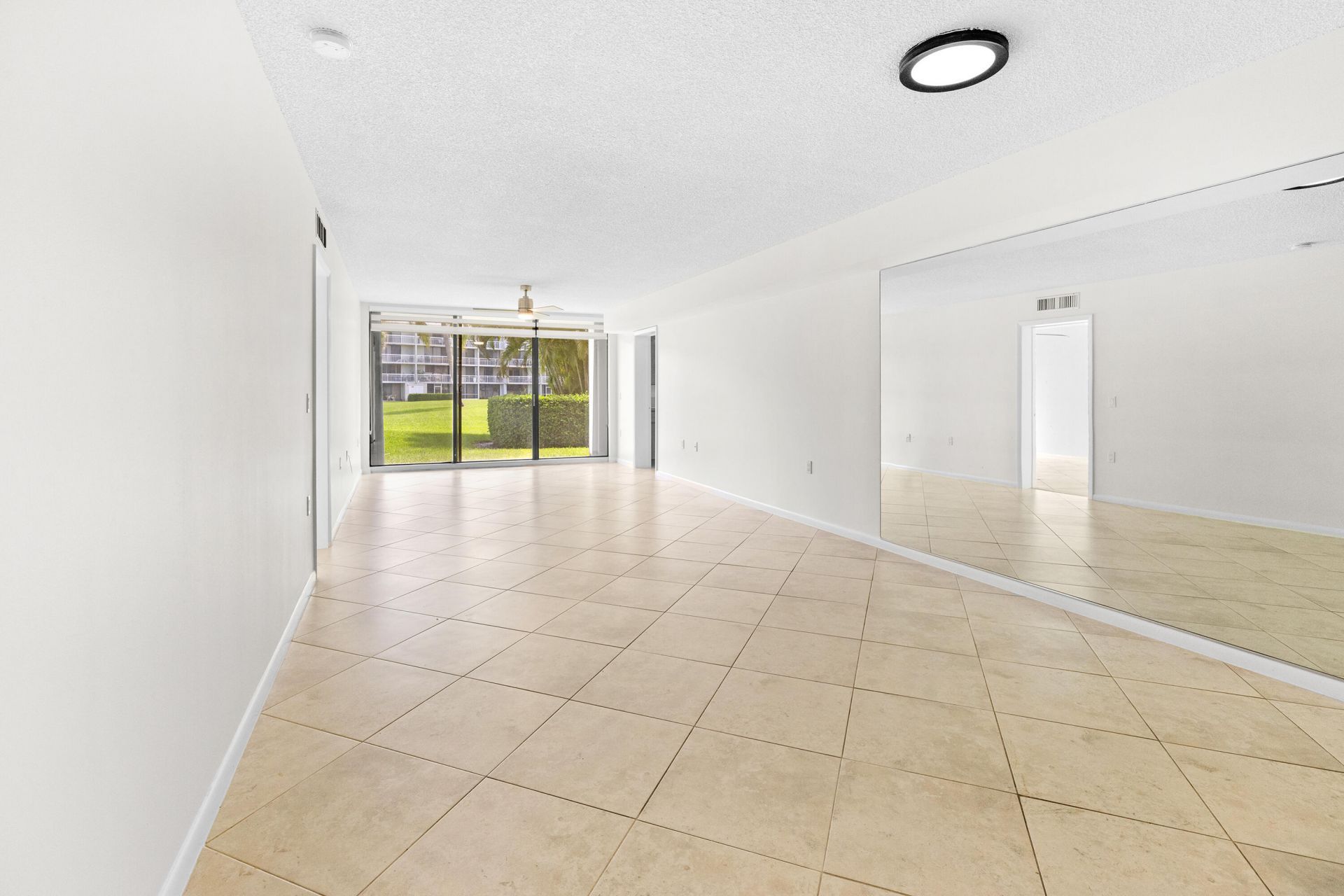 2561 Village Boulevard, Unit 103, West Palm Beach, FL 33409 Photo