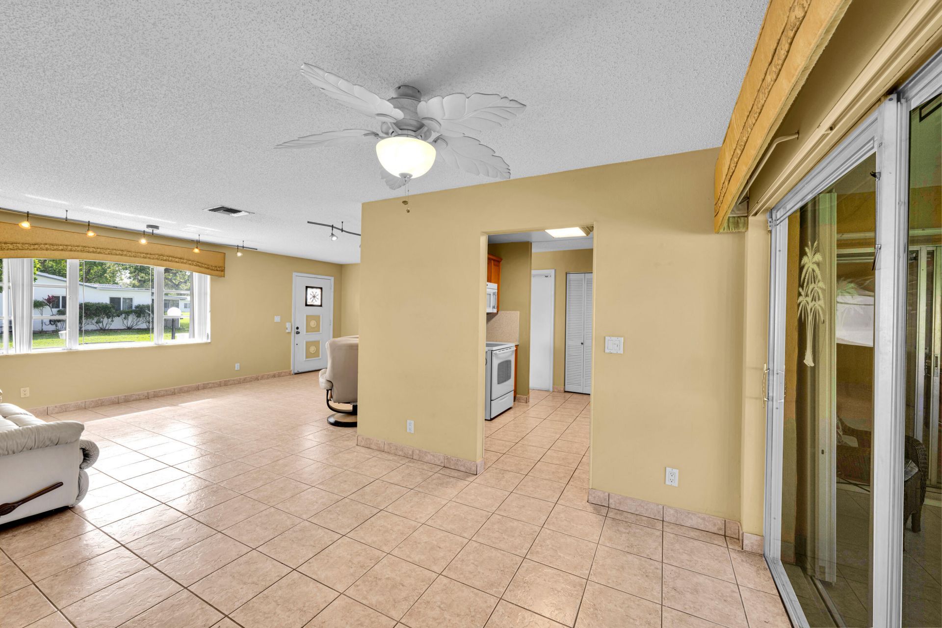1501 NW 87th Lane, Plantation, FL 33322 Photo
