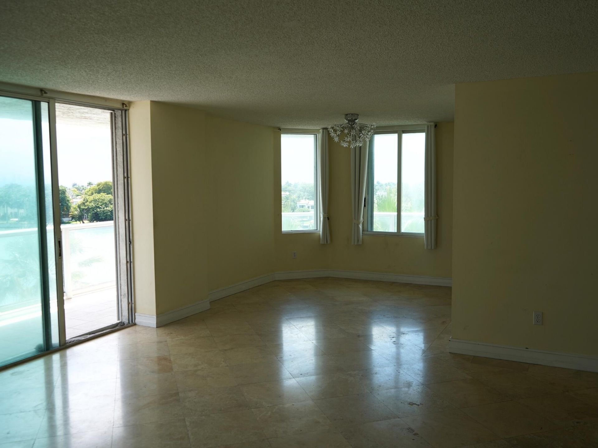 5900 Collins Avenue, Unit 601, Miami Beach, FL 33140 Photo