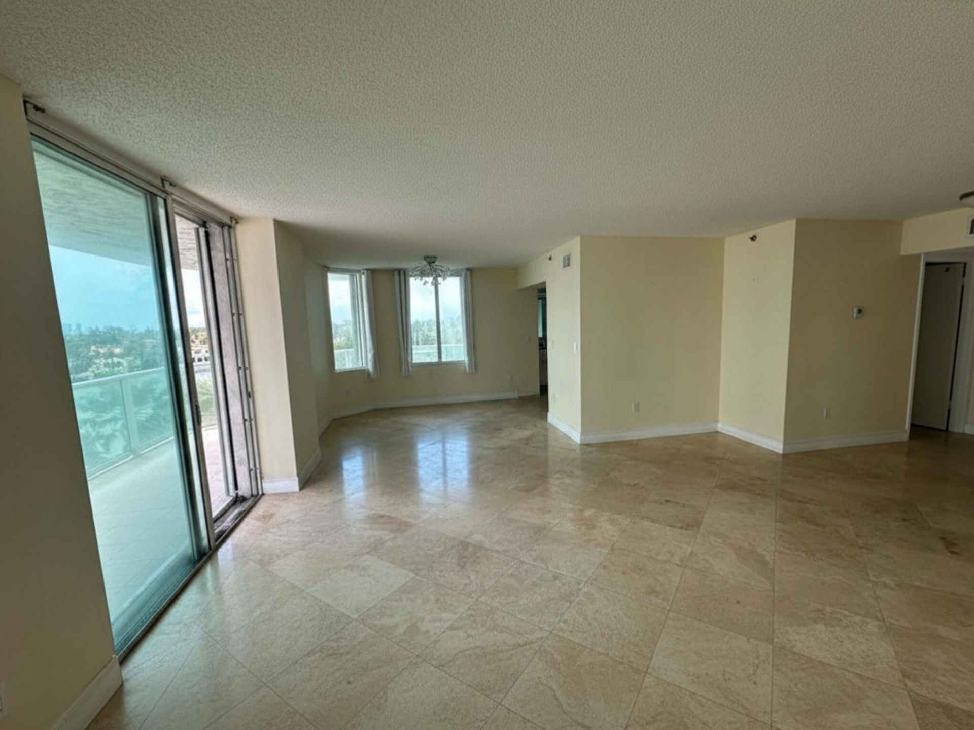 5900 Collins Avenue, Unit 601, Miami Beach, FL 33140 Photo