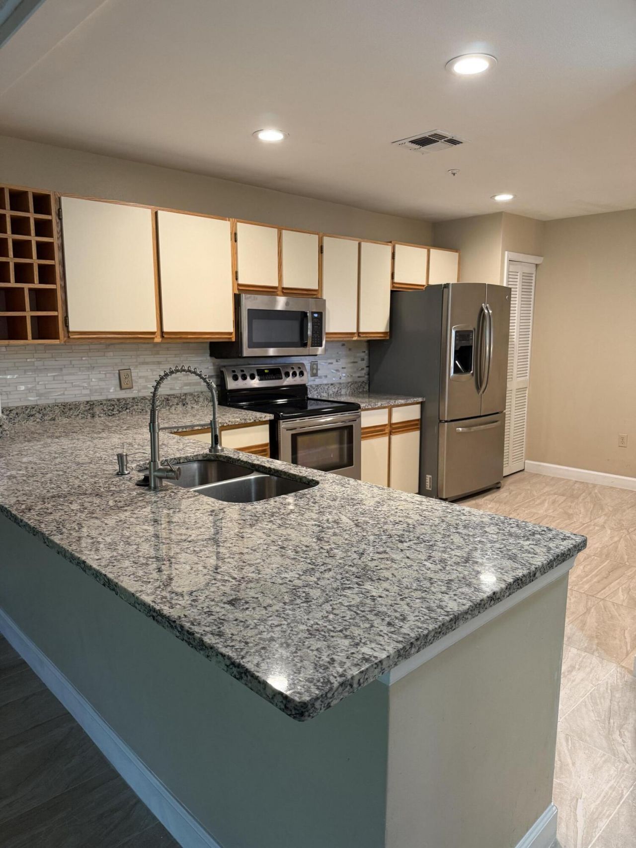 683 Post Oak Circle, Unit 105, Altamonte Springs, FL 32701 Photo