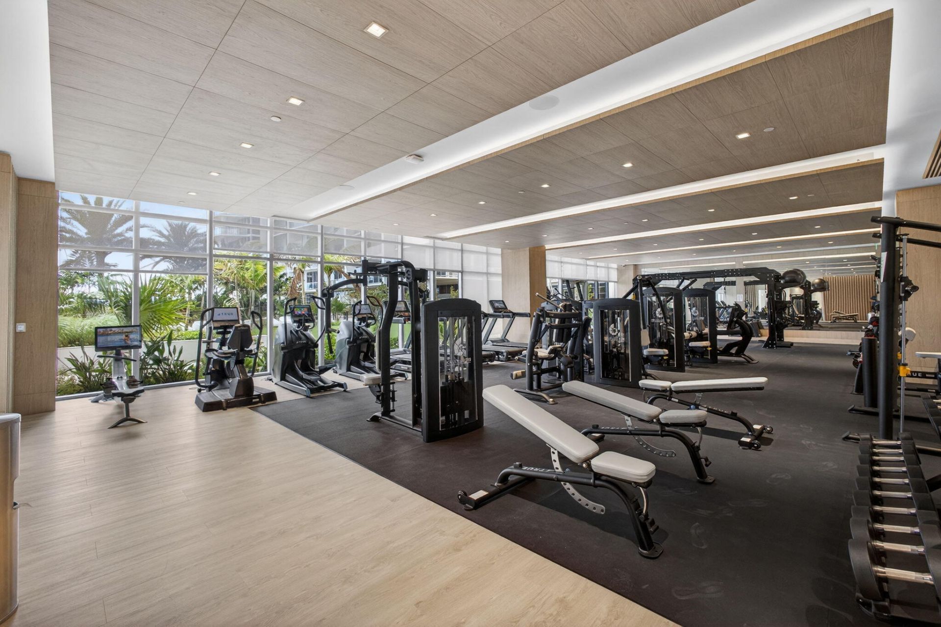 220 Lake Shore Drive, Unit 605, Lake Park, FL 33403 Photo