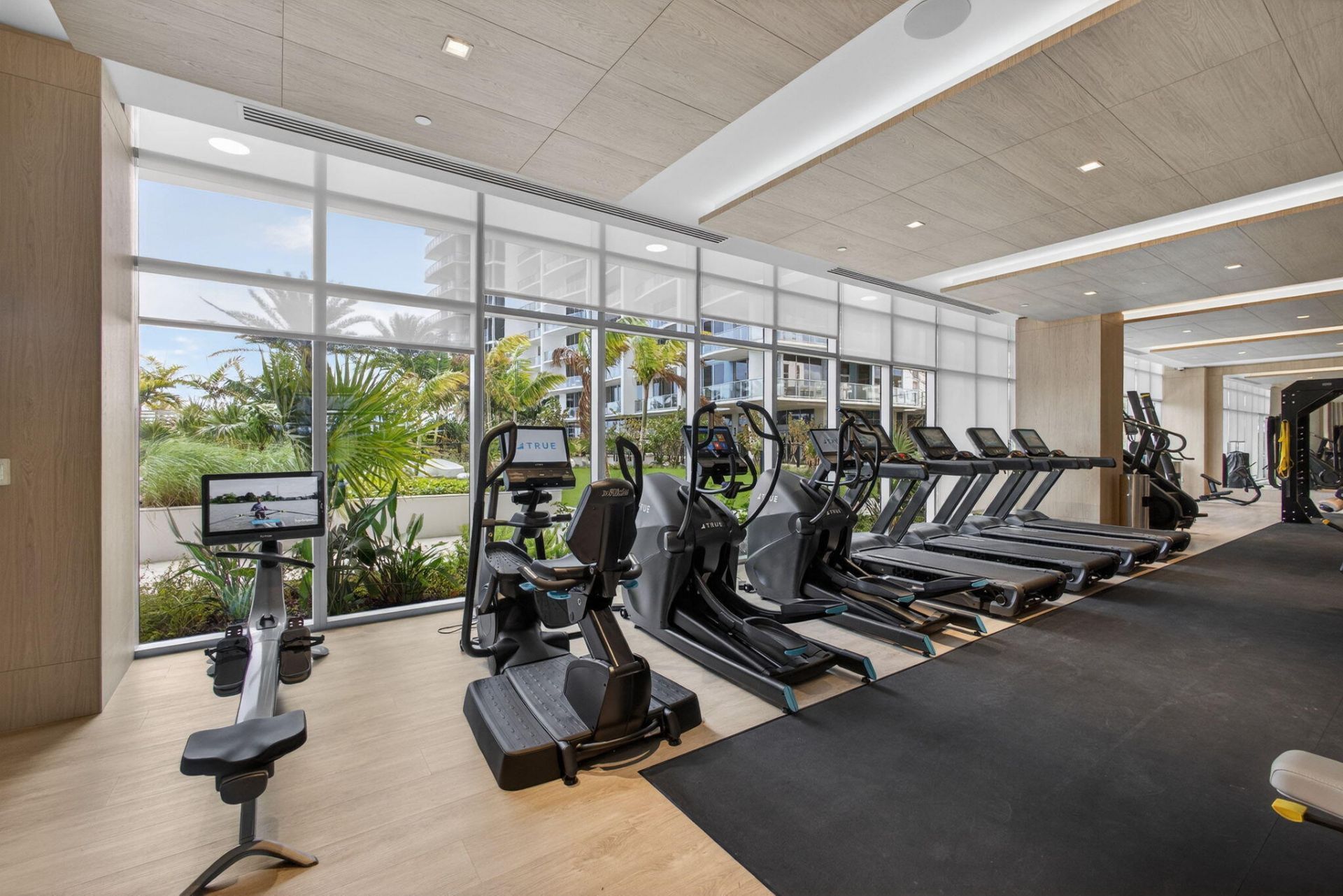 220 Lake Shore Drive, Unit 605, Lake Park, FL 33403 Photo