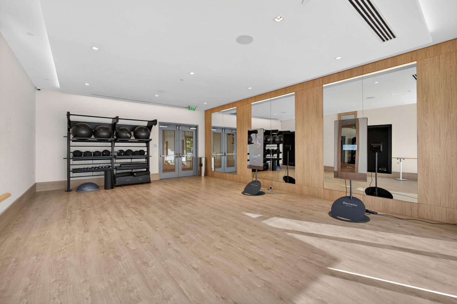 220 Lake Shore Drive, Unit 605, Lake Park, FL 33403 Photo