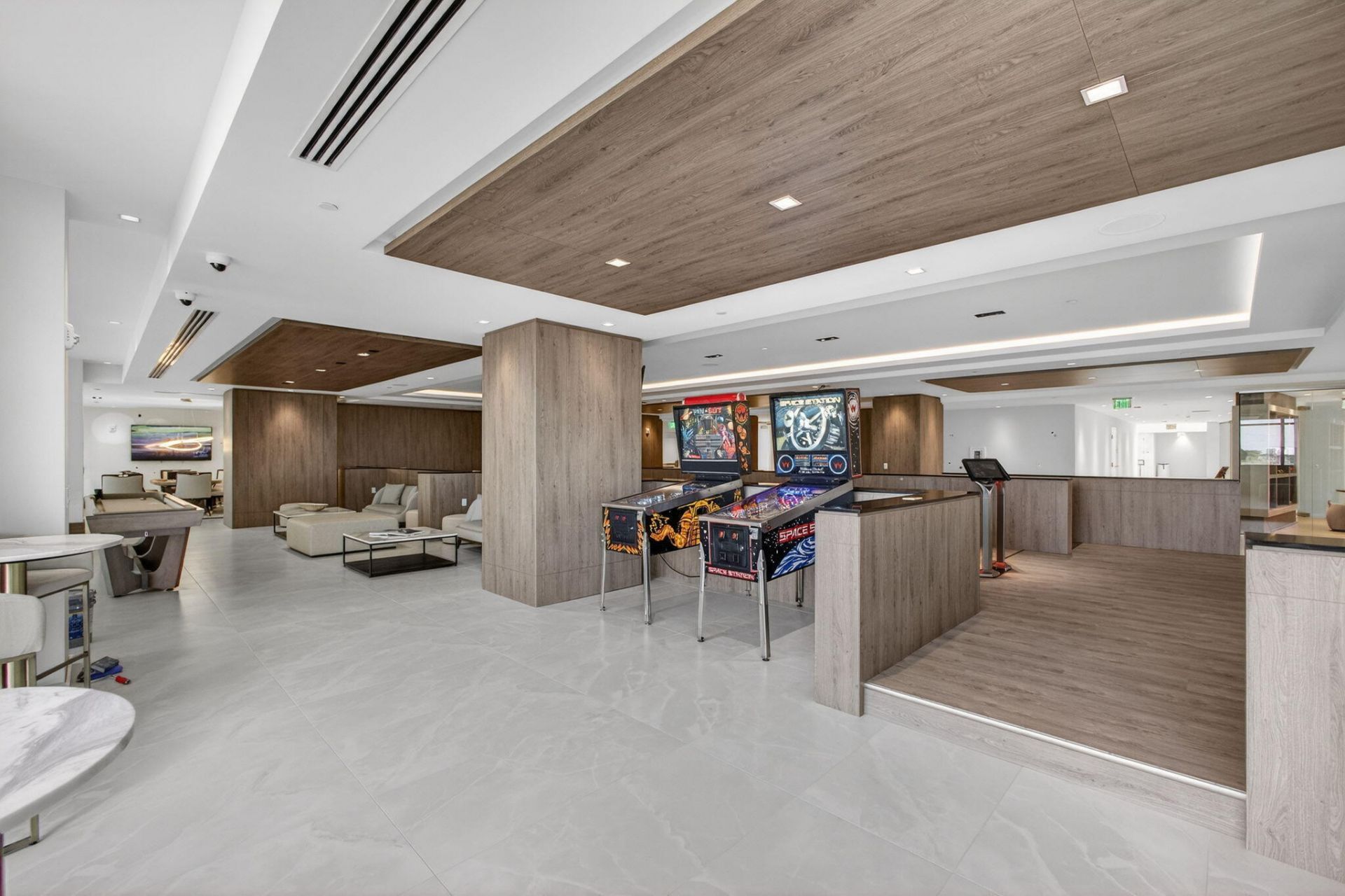 220 Lake Shore Drive, Unit 605, Lake Park, FL 33403 Photo