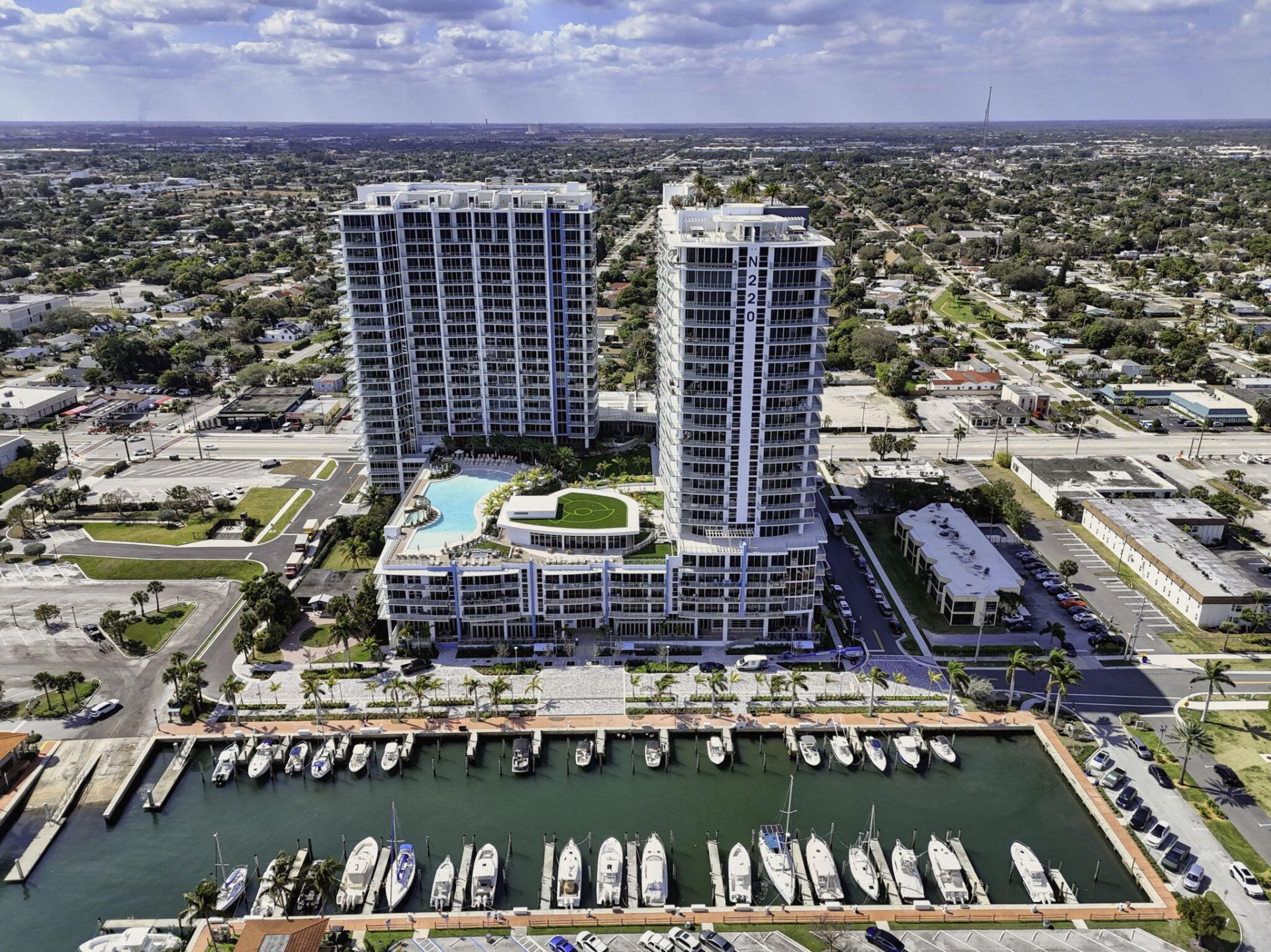 220 Lake Shore Drive, Unit 605, Lake Park, FL 33403 Photo