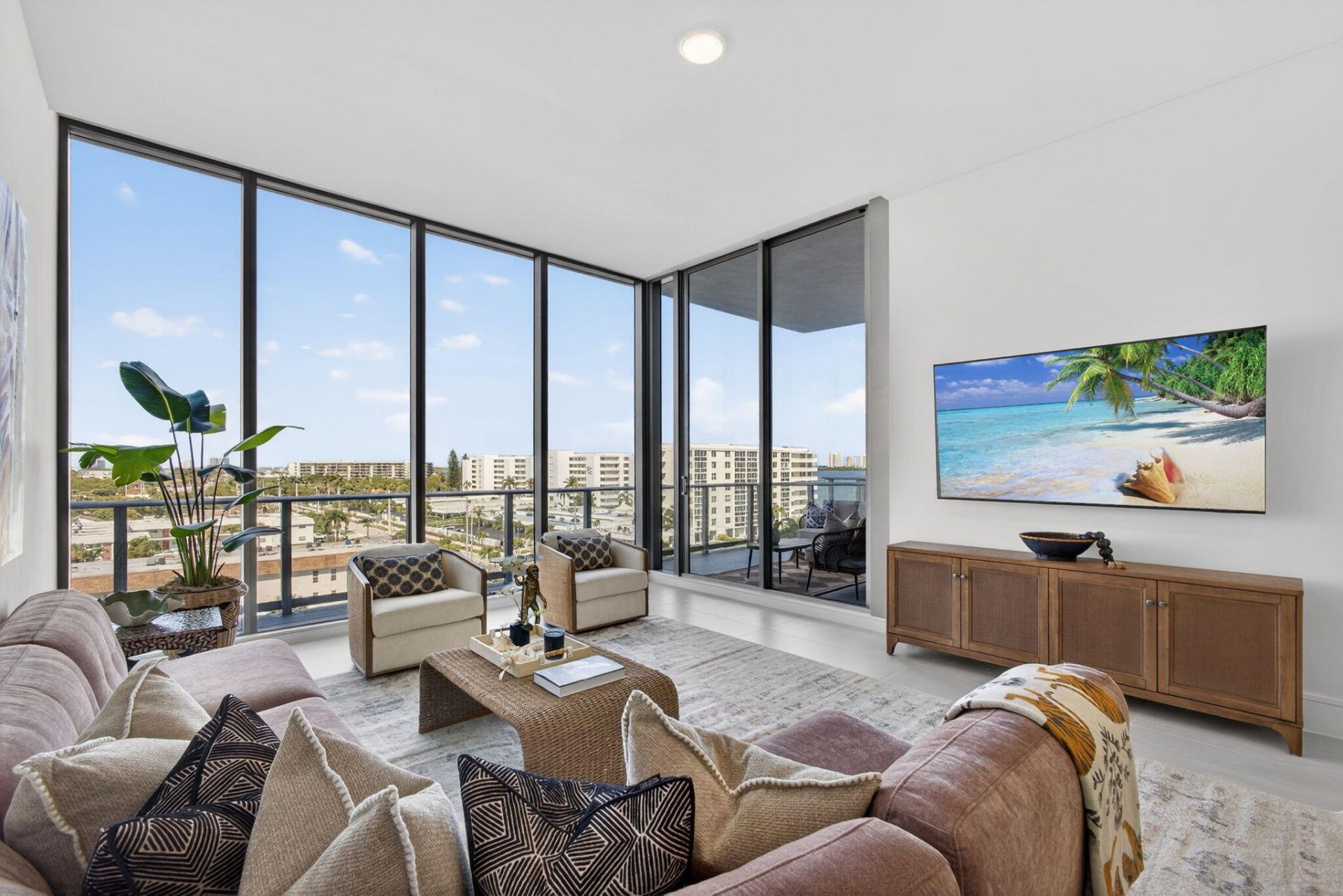 220 Lake Shore Drive, Unit 605, Lake Park, FL 33403 Photo