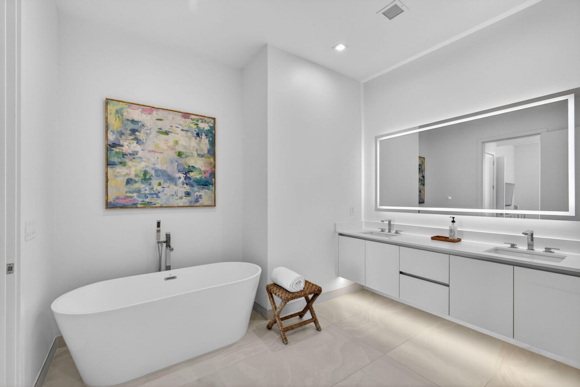 220 Lake Shore Drive, Unit 605, Lake Park, FL 33403 Photo