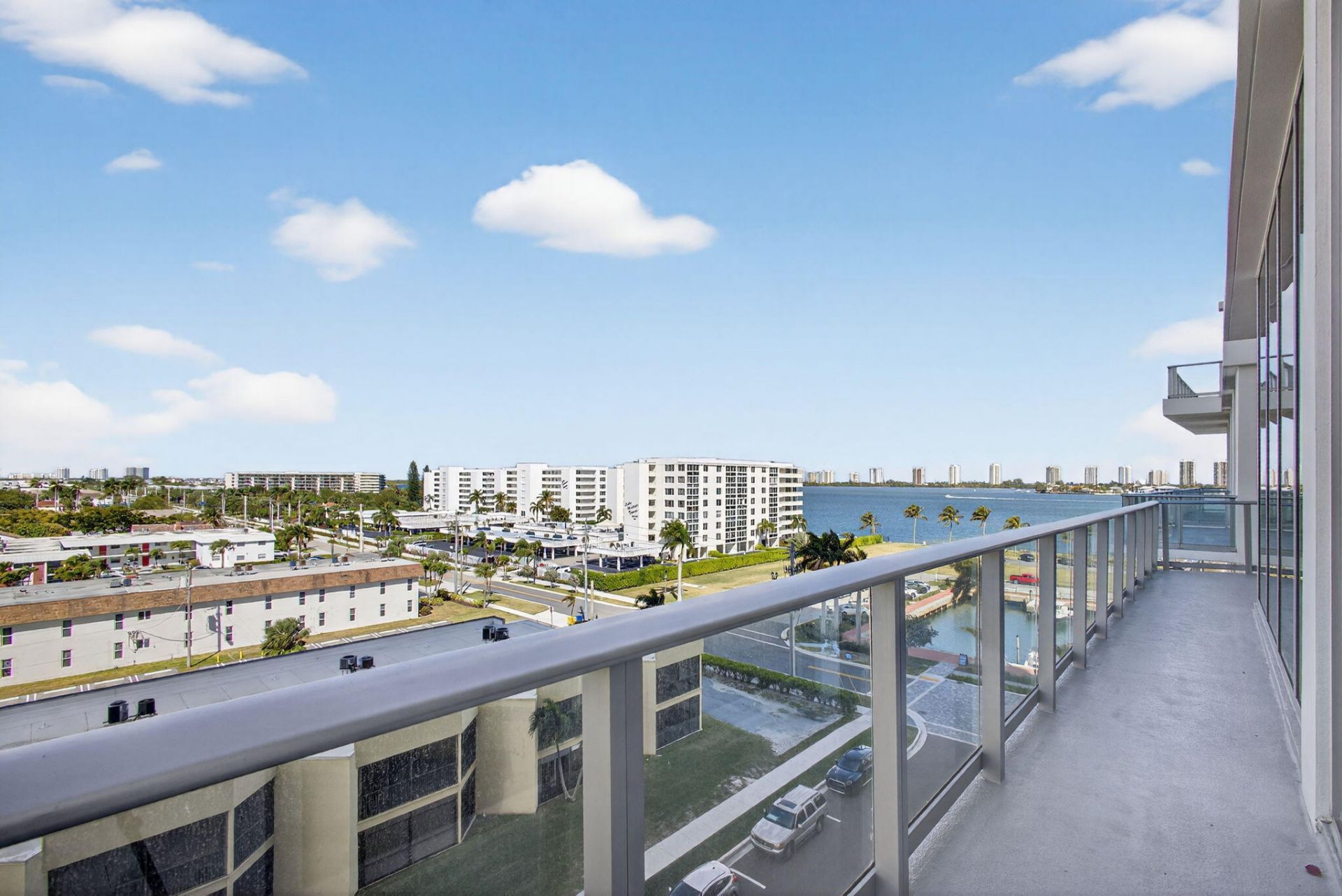 220 Lake Shore Drive, Unit 605, Lake Park, FL 33403 Photo