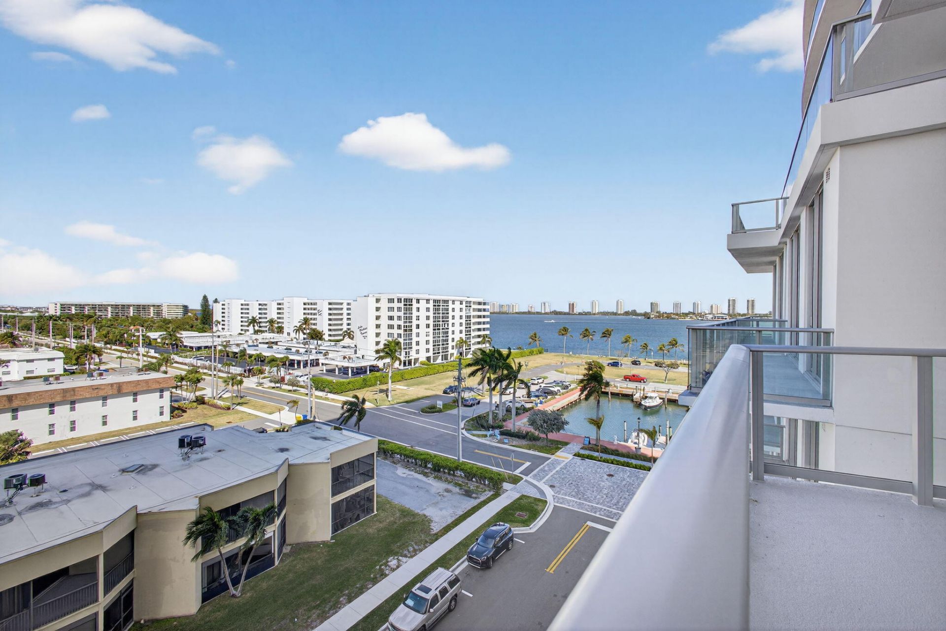 220 Lake Shore Drive, Unit 605, Lake Park, FL 33403 Photo