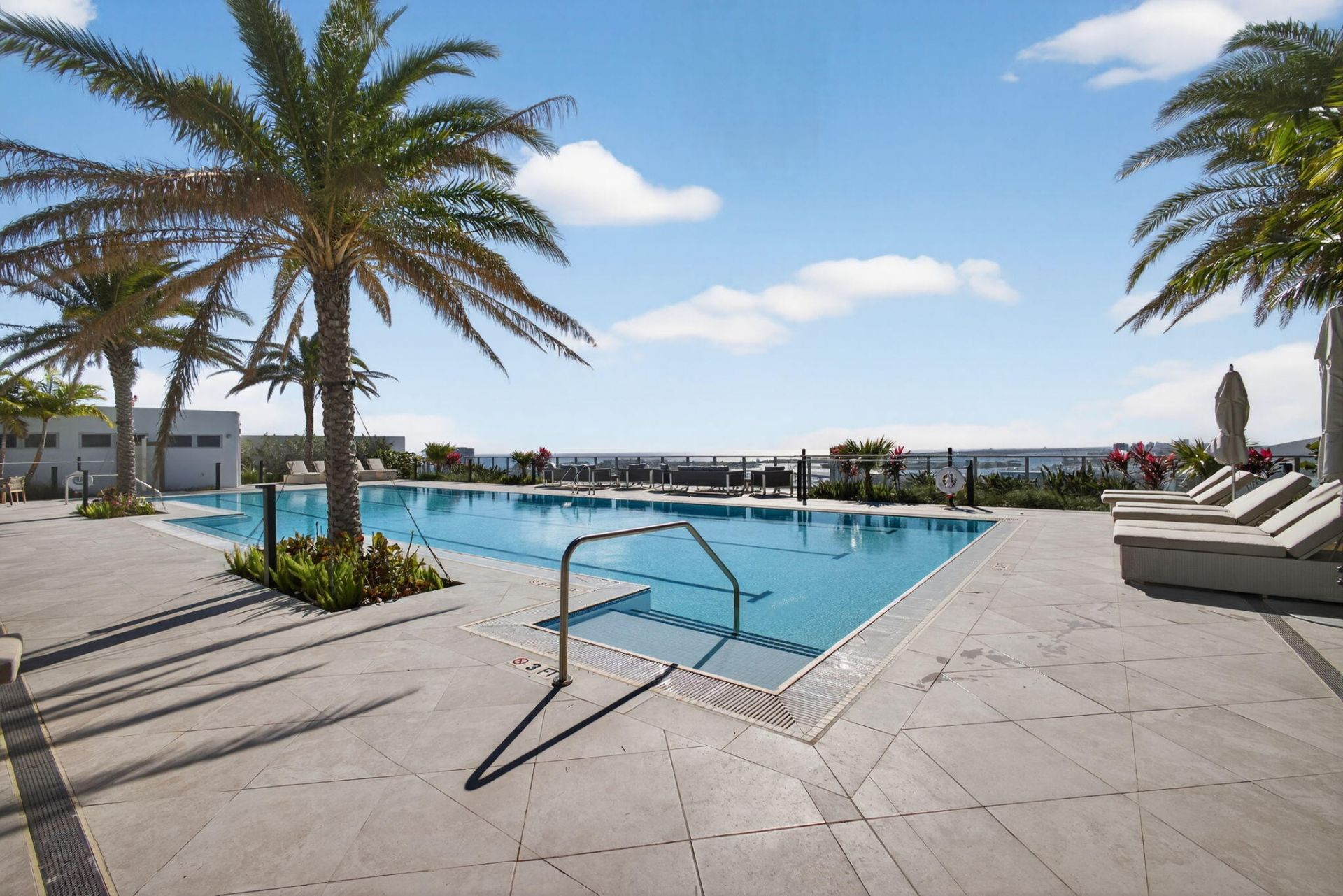220 Lake Shore Drive, Unit 605, Lake Park, FL 33403 Photo