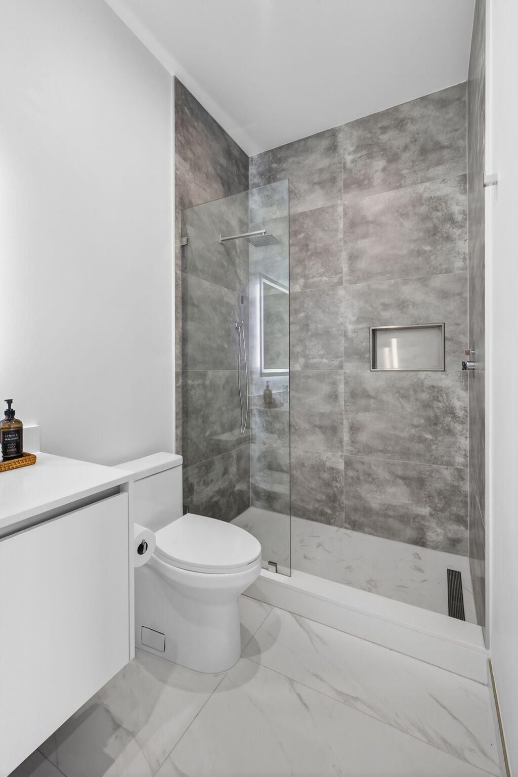 220 Lake Shore Drive, Unit 609, Lake Park, FL 33403 Photo