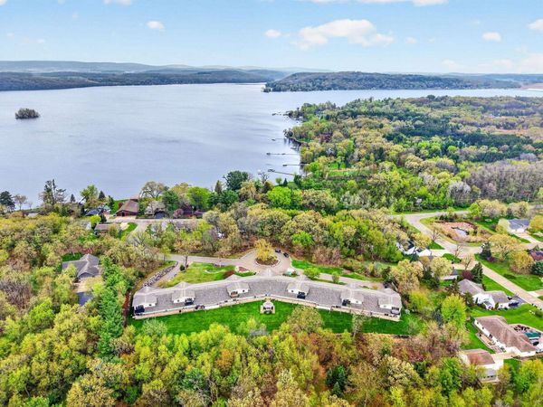 N2860 Trevor Ridge, Unit 3, Lodi, WI 53555