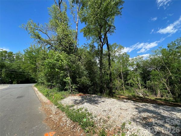 2913 Morning Drive , Charlotte, NC 28208