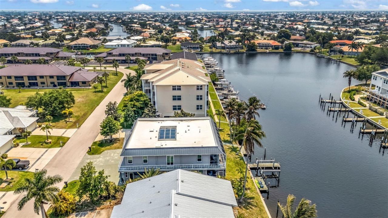 276 Lewis Circle, Unit 112, Punta Gorda, FL 33950 Photo