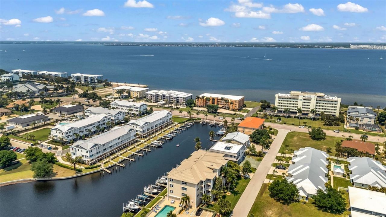276 Lewis Circle, Unit 112, Punta Gorda, FL 33950 Photo