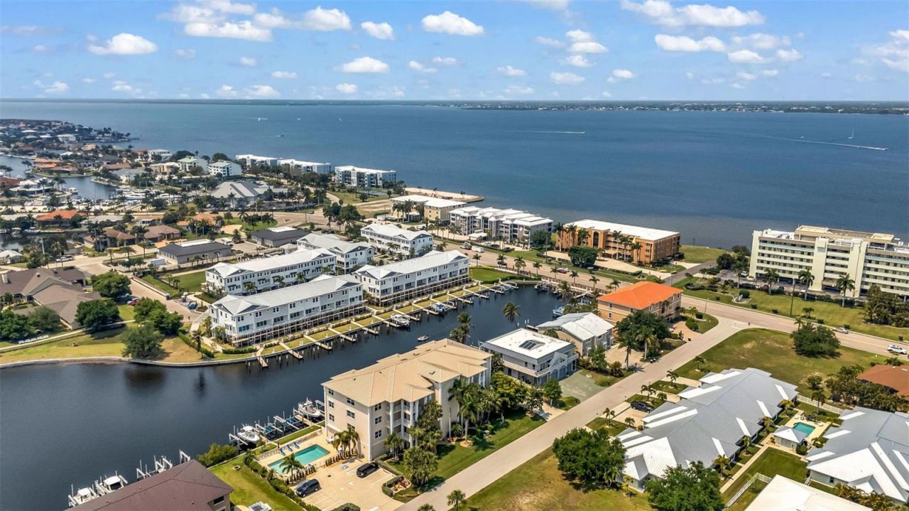 276 Lewis Circle, Unit 112, Punta Gorda, FL 33950 Photo