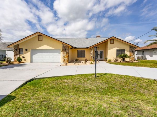 18 CLASSIC COURT S, PALM COAST, FL 32137